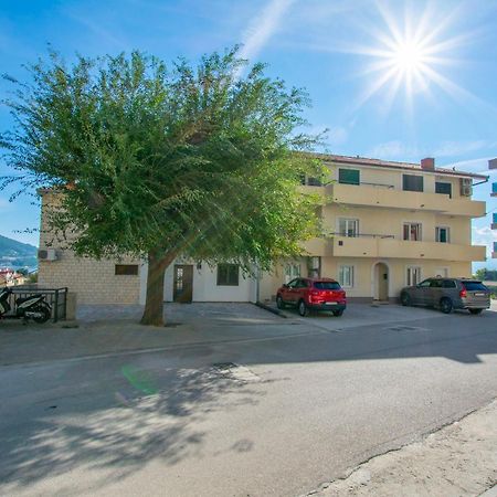 Apartment Zdravko Omiš Εξωτερικό φωτογραφία